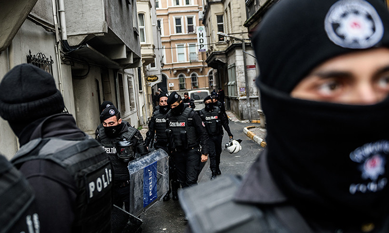 Turkish police kill five in raid on Islamic State cell