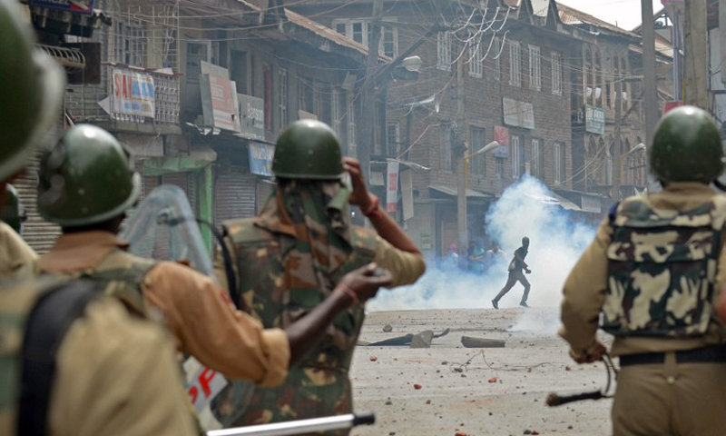 Indian troops open fire on Kashmir protesters, killing one