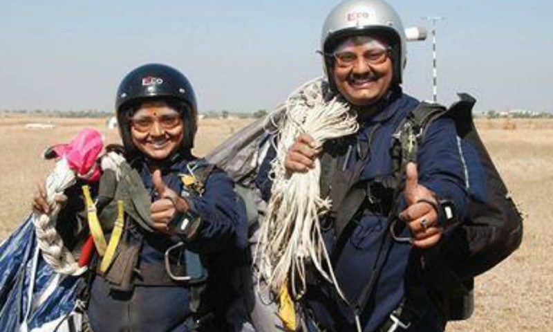 Indian police fire couple for faking Everest climb