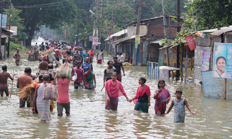 South Asia floods claim more than 750 lives
