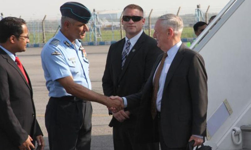 US defence chief in India to boost military ties
