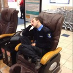 People can sleep anywhere, these pictures will make your day