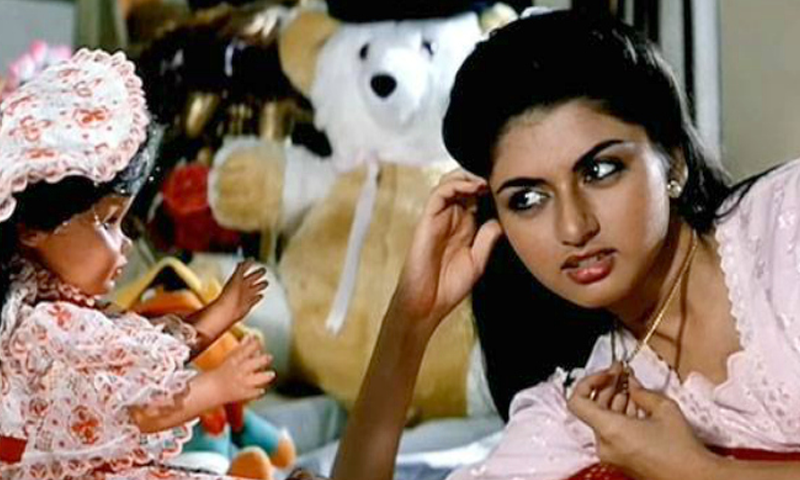 This is how yesteryear actress from 'Maine Pyar Kiya' look like now