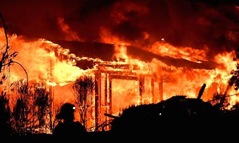 Wildfires kill at least 10 in California wine country