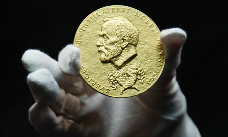 Three U.S.-born scientists win 2017 Nobel Medicine Prize