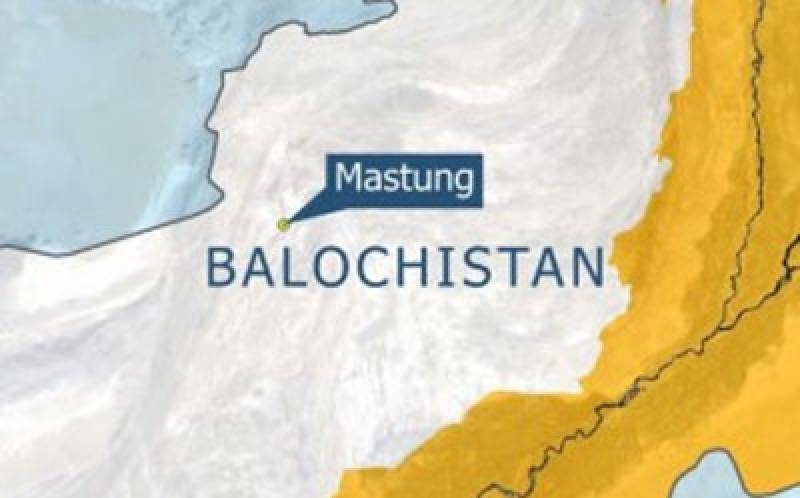 11 killed in Mustang road accident
