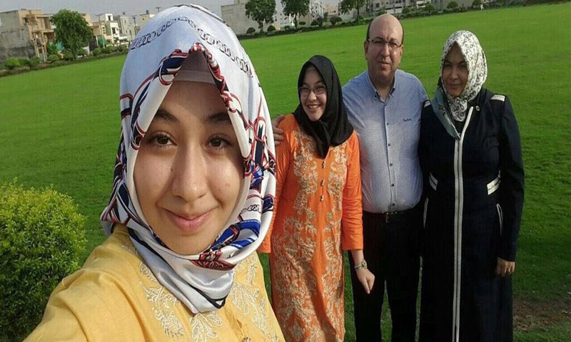 Pakistan deports Turkish teacher and family