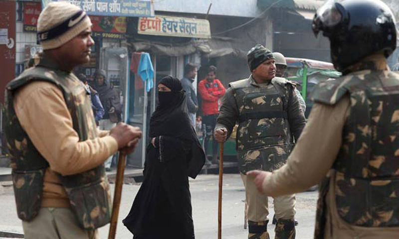 Indian minister demands action after video of cop telling protesters &lsquo;go to Pakistan&rsquo; went viral