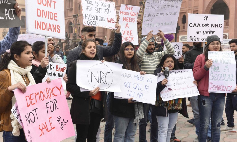 Internet restrictions as India protesters keep up pressure