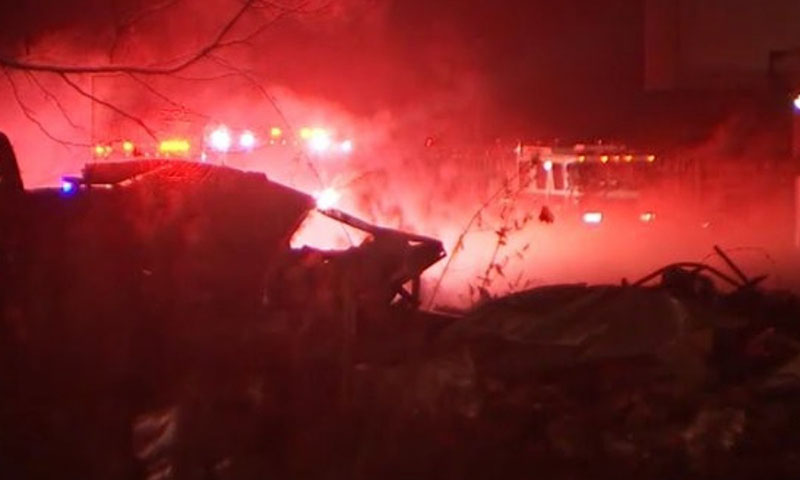 Large explosion rocks Houston, houses damaged