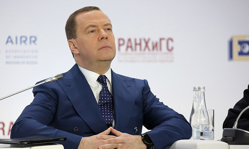 Russian government resigns after Putin announces reforms