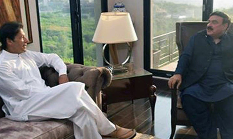 PM Imran, Shaikh Rasheed discuss current political environment