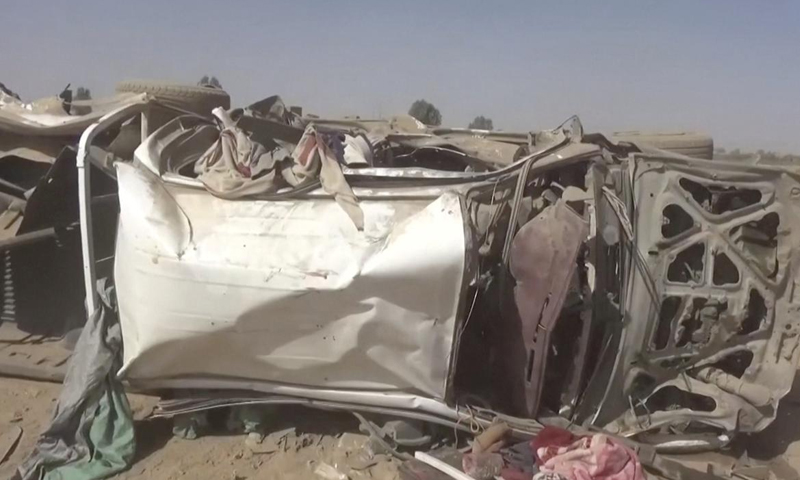 Yemen's air strikes 'kill 31 civilians' after Saudi jet crash