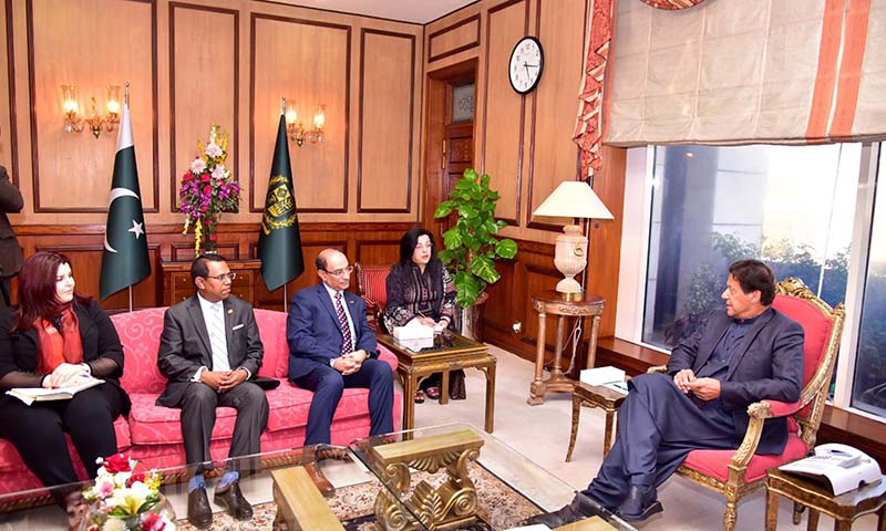 Kashmiris looking towards OIC for active support to resolve IOK dispute: PM
