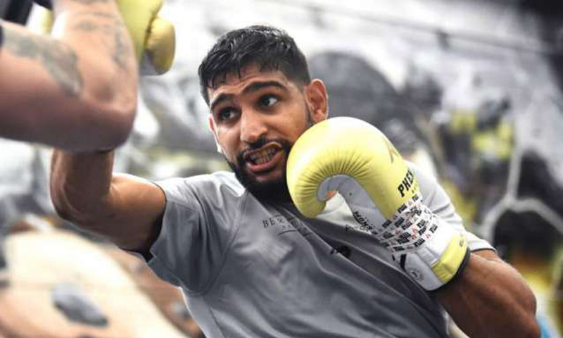 Khan eyeing career swansong against Pacquiao or Brook