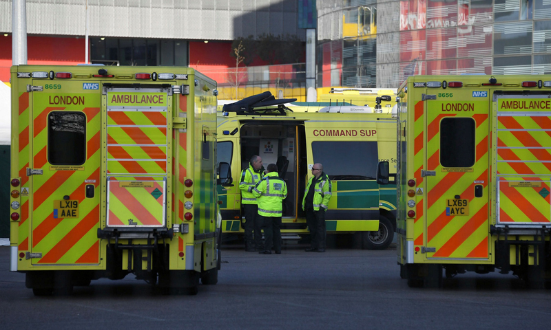 UK reports record 381 coronavirus deaths in 24 hours