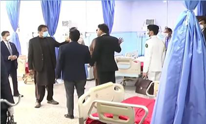 PM Imran reviews facilities during his visit to Corona Care hospital in Rawalpindi
