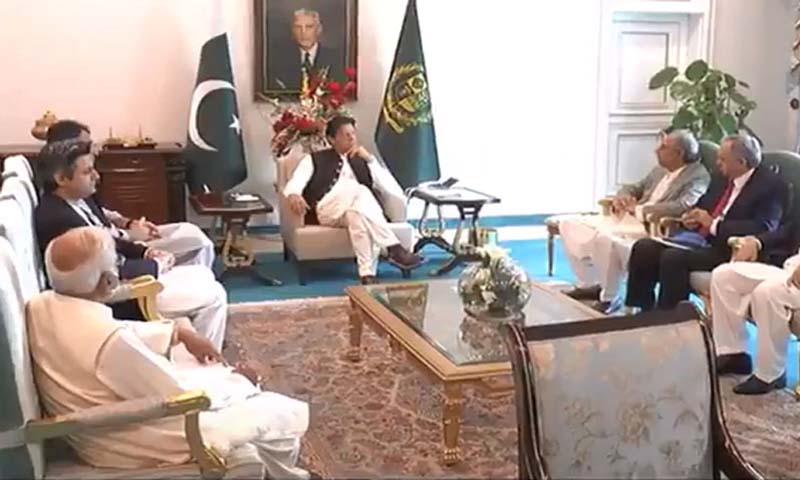 PM discusses prevailing economic situation in country