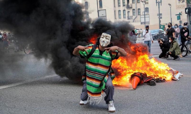 Protests heat up as curfews imposed in several U.S. cities