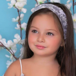 This young Albanian girl is recreating pictures of Pakistani celebrity couples and can we just say WOW!