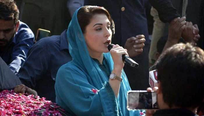 Imran Khan can't fool people anymore, fake PM is about to go: Maryam Nawaz
