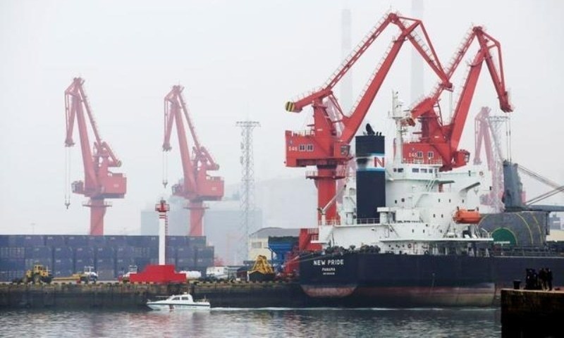 Oil prices edge lower as COVID-19 lockdown concerns overshadow demand prospects