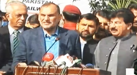 Govt determined to purge corruption from the railways: Azam Swati