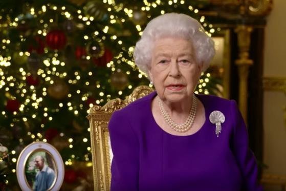 Queen vows to address Harry and Meghan racism claims