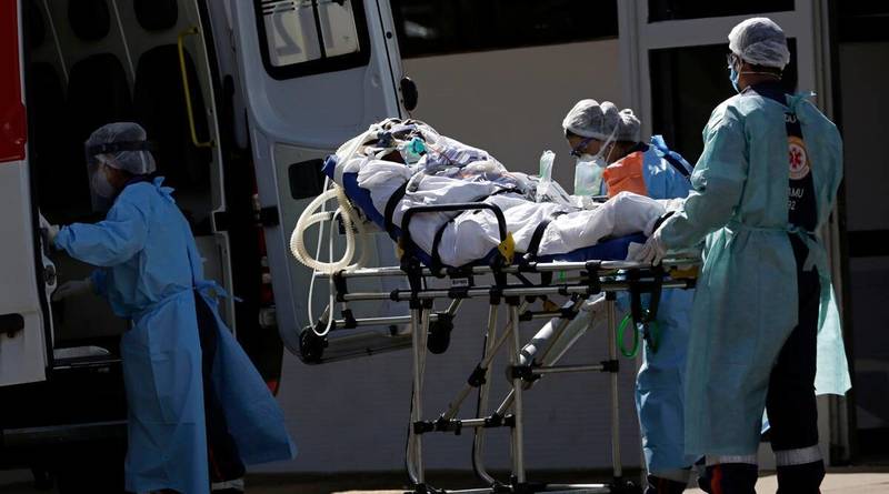 Brazil's COVID-19 death toll passes 300,000, health ministry says