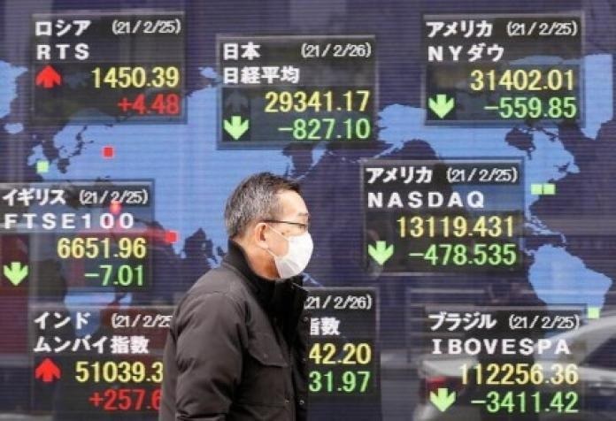 Asian shares defensive, set for monthly loss on bond rout