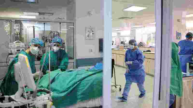 Covid overwhelms ICUs in Syrian capital