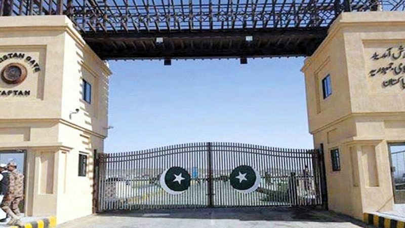 Iran deports 108 illegal migrants