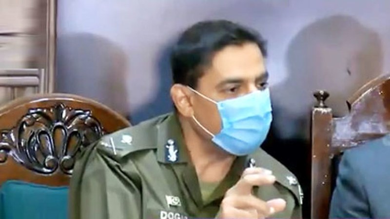 Police, Army, Rangers hold joint flag march in Lahore