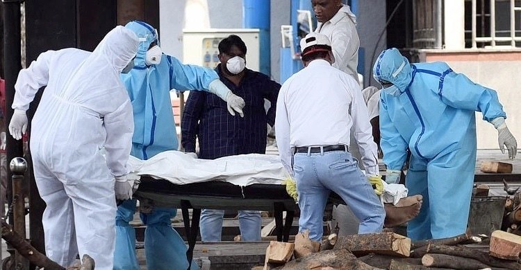 India's daily COVID-19 cases rise by record 414,188