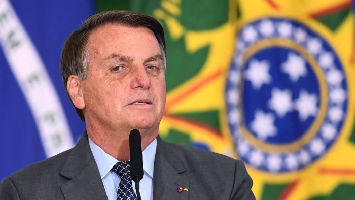 Brazil senator says Bolsonaro never wanted COVID-19 vaccines, preferred herd immunity