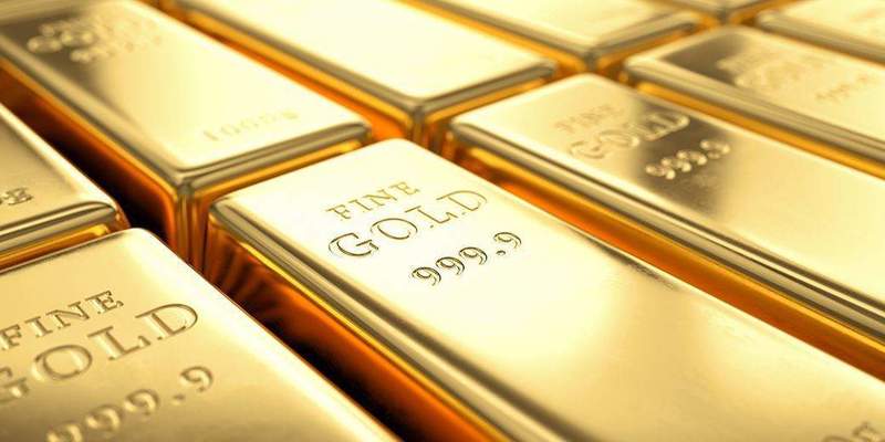 US MIDDAY: Gold slips