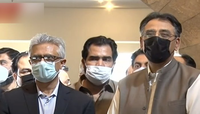Asad umar  inaugurates corona vaccination centre at Centaurus shopping mall