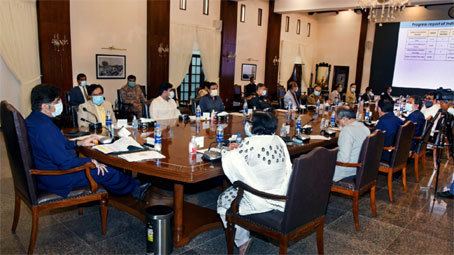 CM Sindh declares coronavirus vaccination mandatory for every citizen