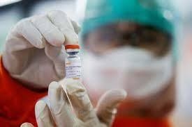 Hundreds of Indonesian doctors contract COVID-19 despite vaccination