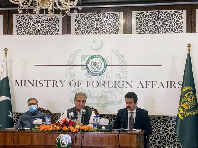 Qureshi terms Modi's meeting with Kashmiri leaders a 'staged drama'