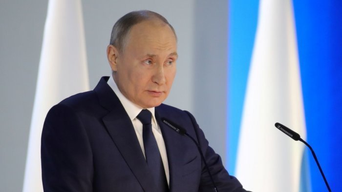 Vladimir Putin's phone-in hit by 'cyberattacks'