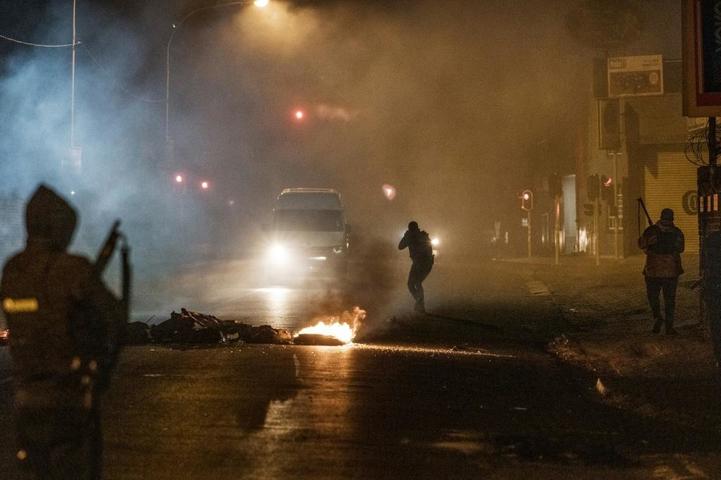 Death toll in S.Africa unrest climbs to 45 after Soweto looting stampede