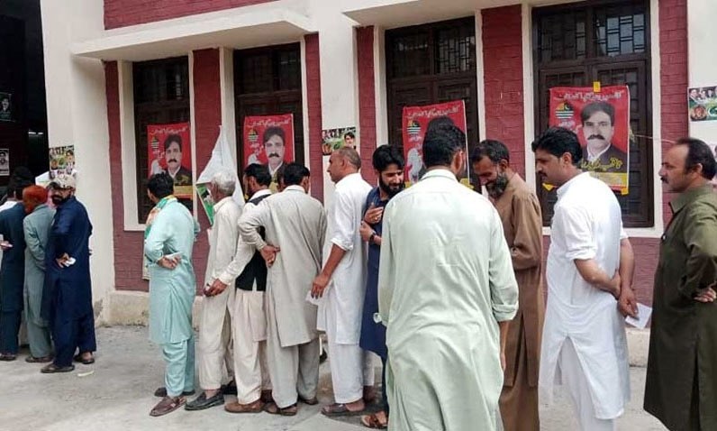 AJK election: At least one killed in clashes between political parties in Kotli