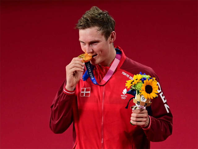 Denmark's Axelsen wins badminton gold to break Asian stranglehold