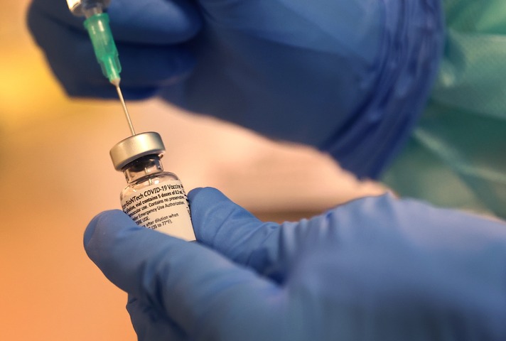 Suspected saline switch sparks vaccine stir in Germany