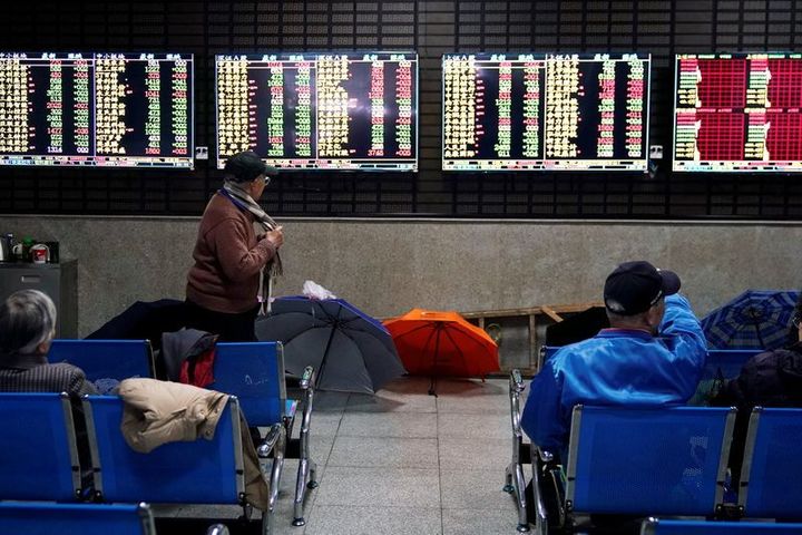 Asian stocks mostly down as China recovery weakens