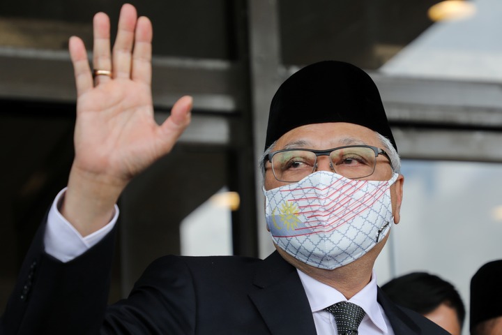 Malaysian PM sworn in as scandal-hit party reclaims leadership