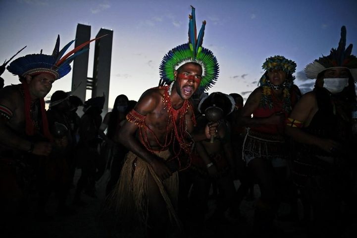 Indigenous protest as Brazil high court hears land case