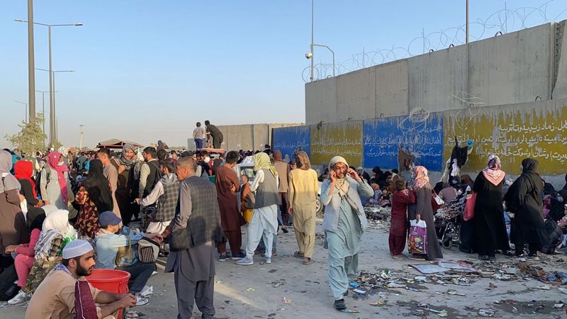Up to 20 dead in Kabul airport blasts as airlift deadline looms