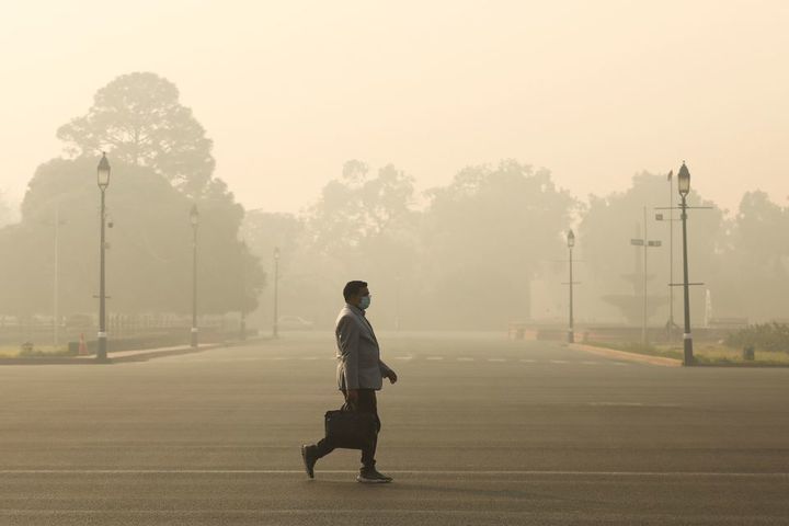 Pollution likely to cut 9 years of life expectancy of 40% of Indians